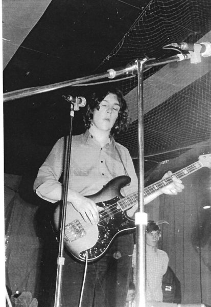 michelverbelenonelectricbass.jpg